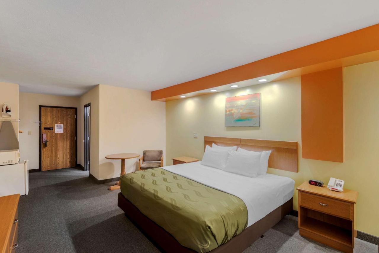 Quality Inn Hamilton Bagian luar foto