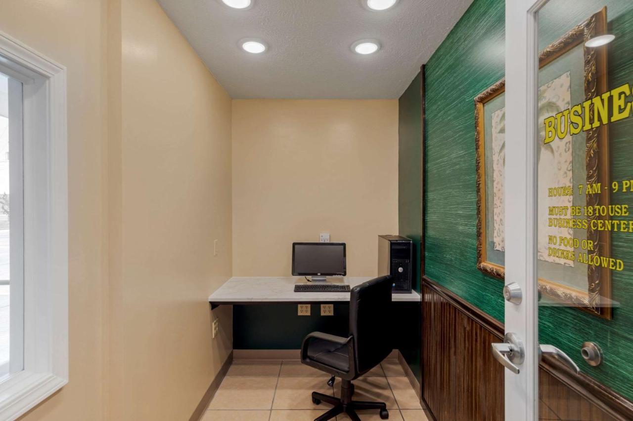 Quality Inn Hamilton Bagian luar foto