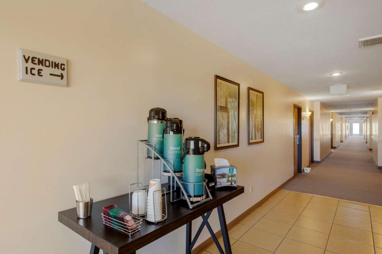Quality Inn Hamilton Bagian luar foto