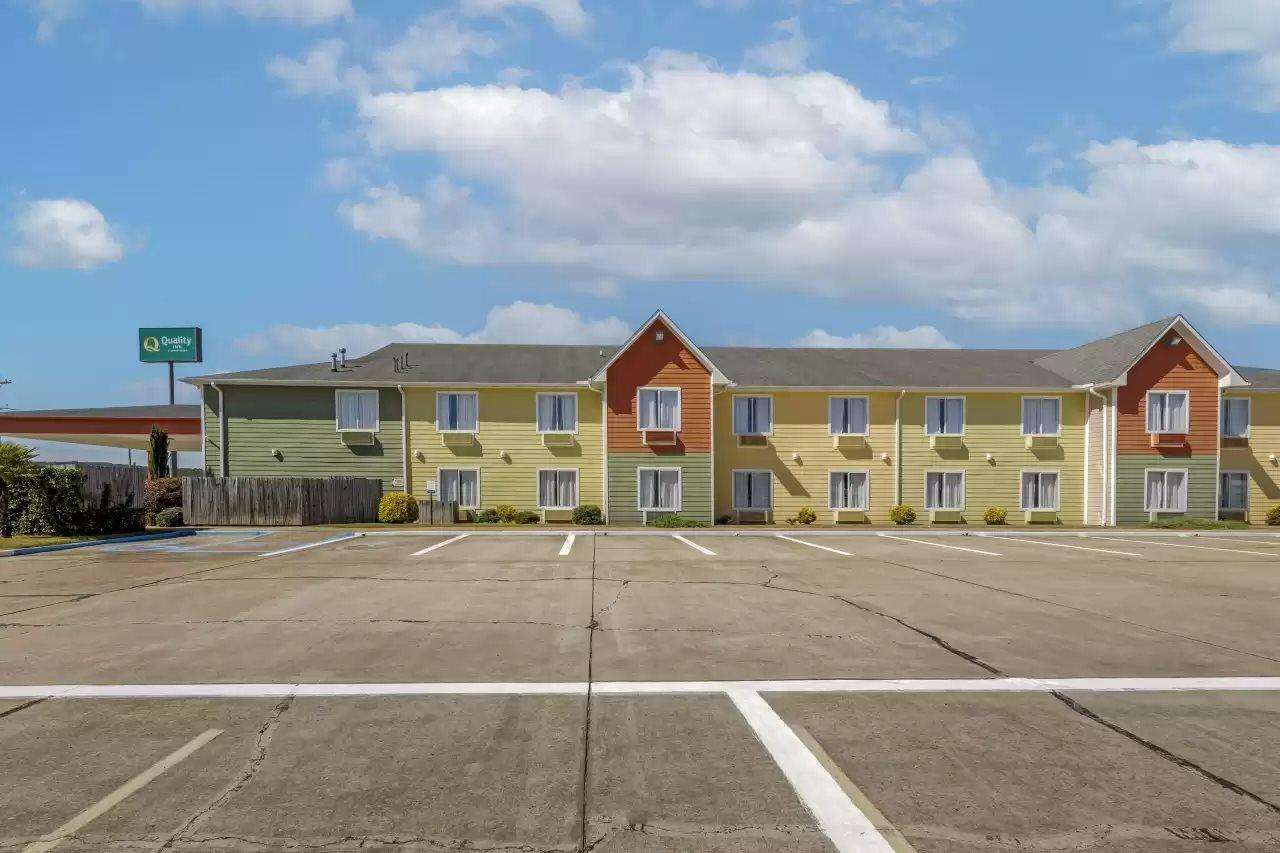 Quality Inn Hamilton Bagian luar foto