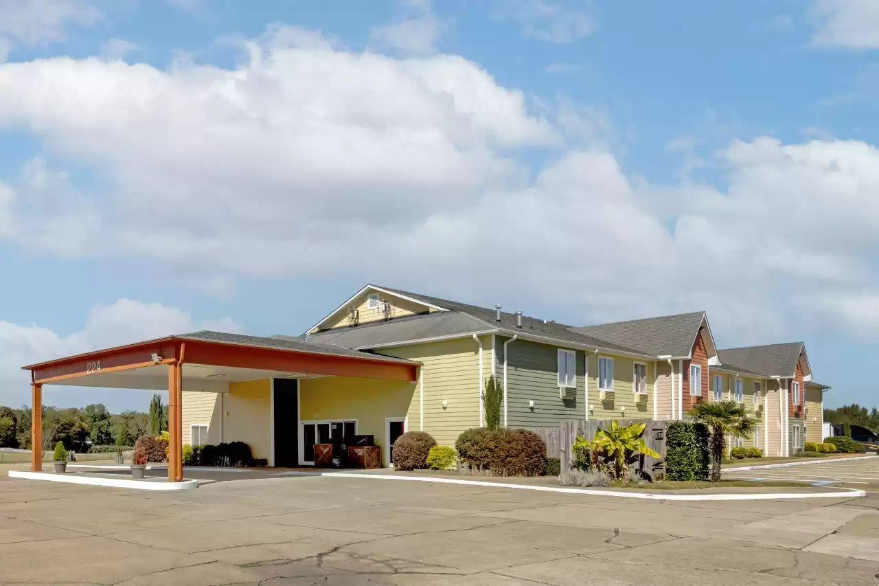 Quality Inn Hamilton Bagian luar foto
