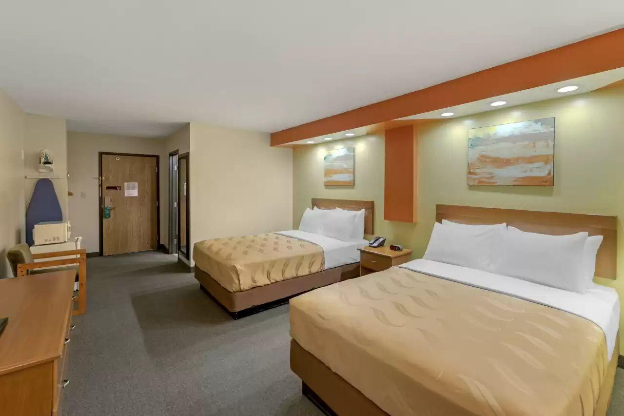 Quality Inn Hamilton Bagian luar foto