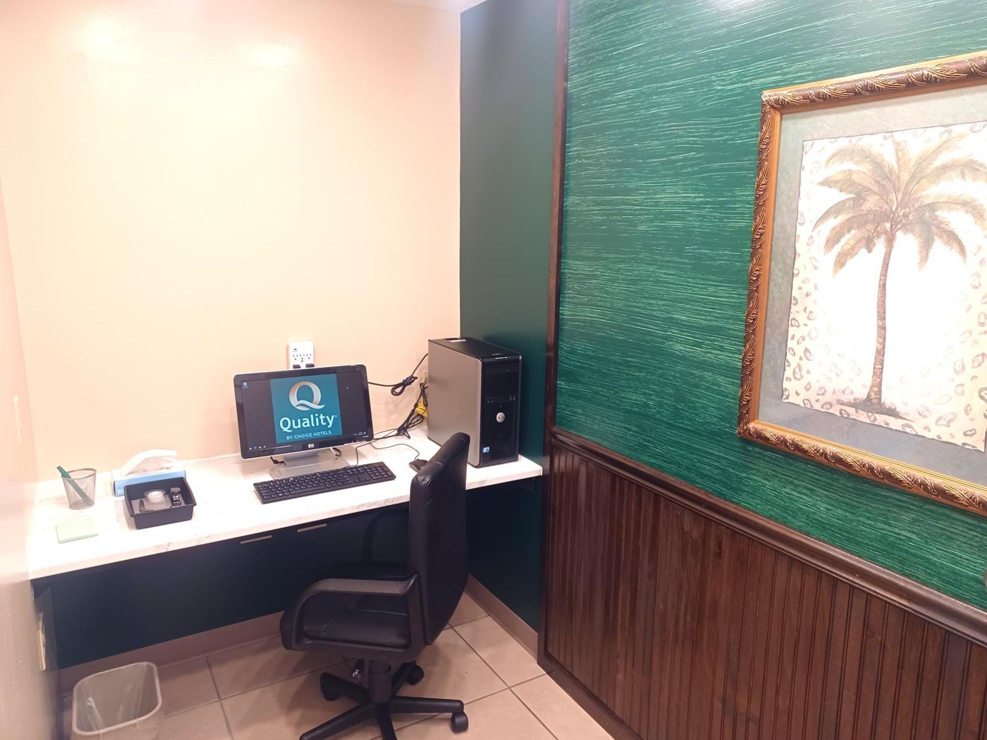 Quality Inn Hamilton Bagian luar foto